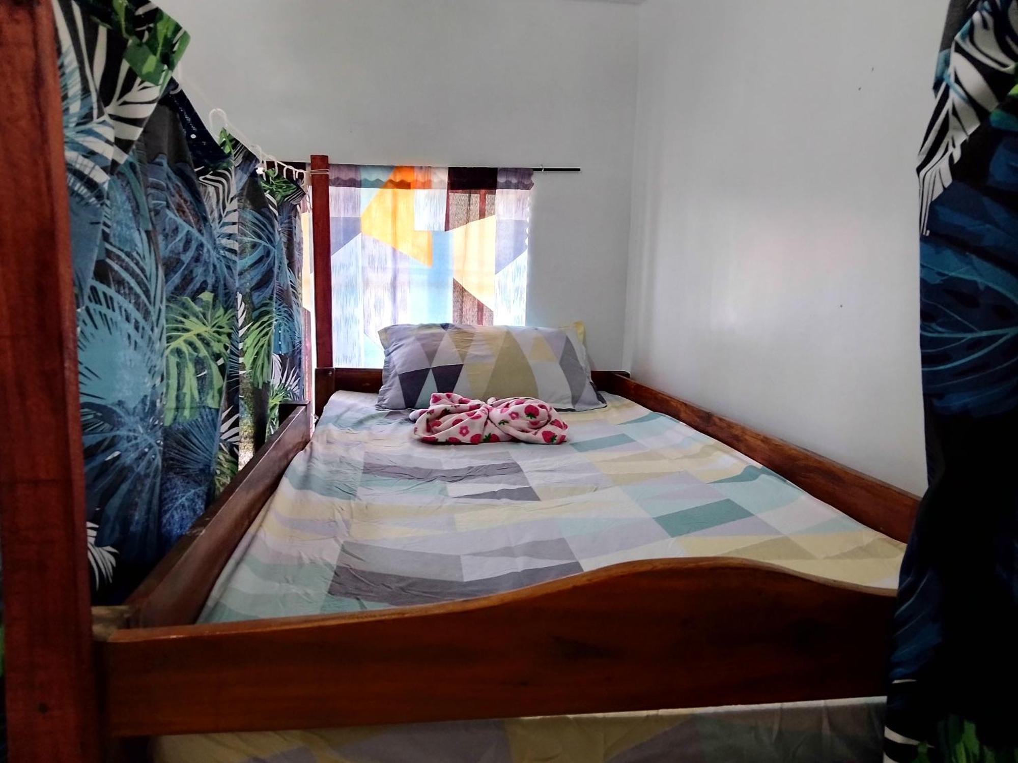 Apartament Estrelle Orange House - Backpackers Hub Puerto Princesa Zewnętrze zdjęcie