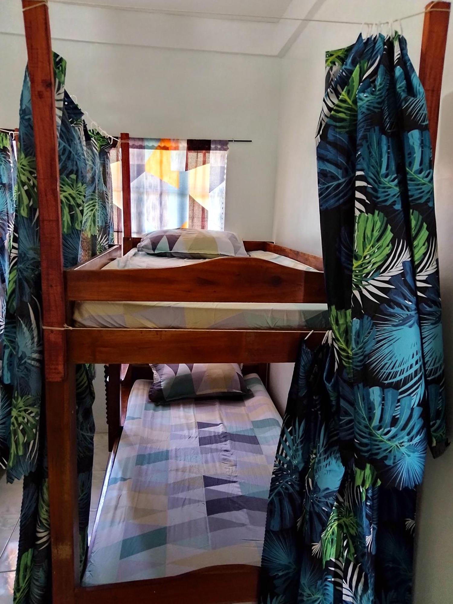 Apartament Estrelle Orange House - Backpackers Hub Puerto Princesa Zewnętrze zdjęcie