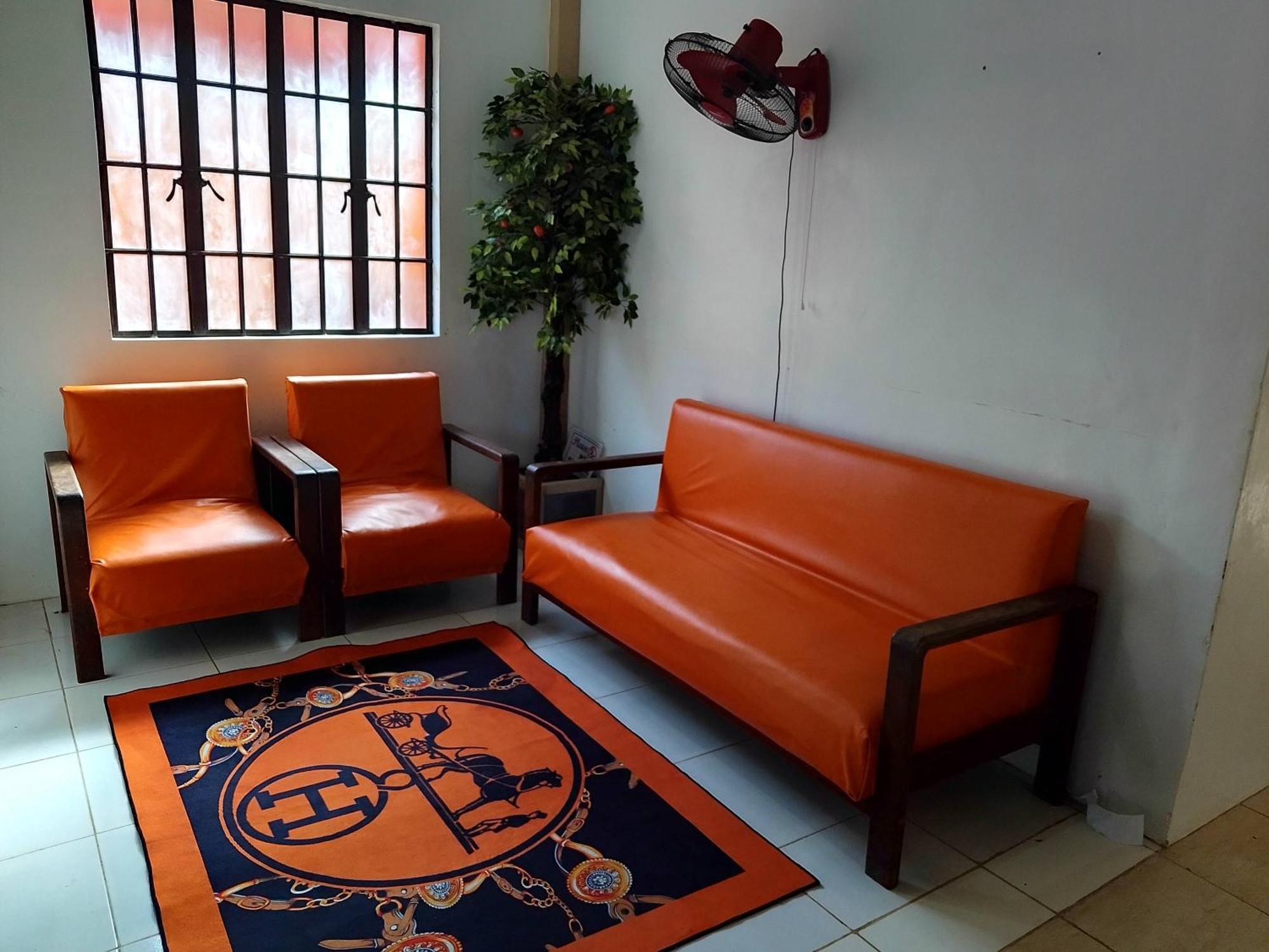 Apartament Estrelle Orange House - Backpackers Hub Puerto Princesa Zewnętrze zdjęcie