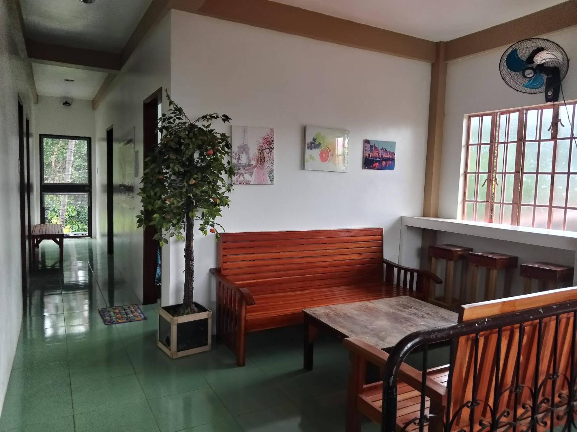 Apartament Estrelle Orange House - Backpackers Hub Puerto Princesa Zewnętrze zdjęcie